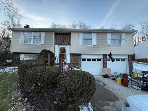 122 Crestwood Dr, Millvale, PA, 15209-1008 | Card Image