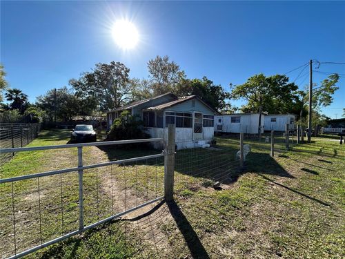 14740 Porter St, Dade City, FL, 33523-2643 | Card Image