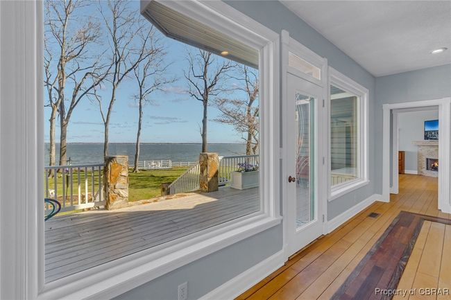 Waterviews from living room! | Image 17