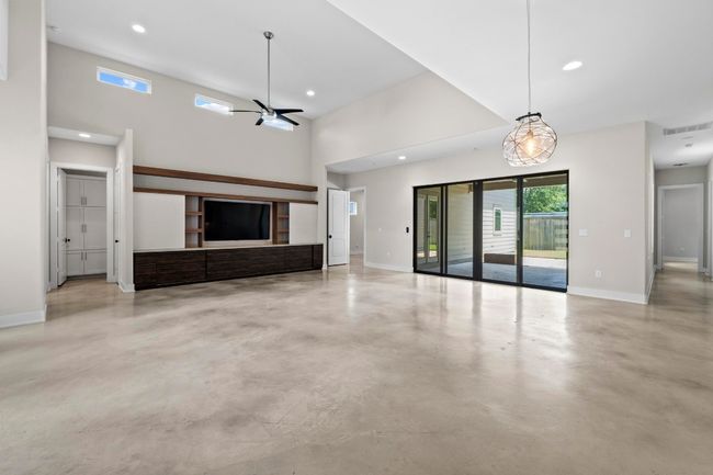 1812 Aggie Ln, House other with 4 bedrooms, 3 bathrooms and 6 parking in Austin TX | Image 27