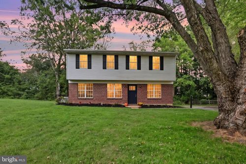4119 Greywood Dr, YORK, PA, 17402-3314 | Card Image
