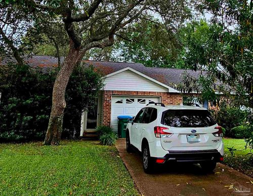147 Kevin Dr, Gulf Breeze, FL, 32561-4394 | Card Image