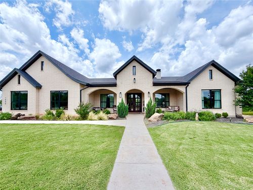 1444 West St, Buffalo Gap, TX, 79508-2068 | Card Image