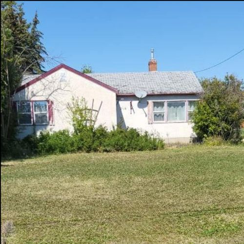 216 11 Street, Beaverlodge, AB, T0H0C0 | Card Image