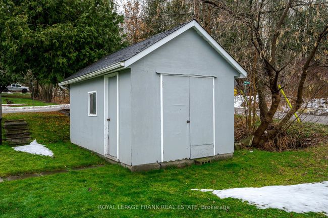 798 Simcoe St, House other with 3 bedrooms, 1 bathrooms and 4 parking in Bridgenorth ON | Image 34