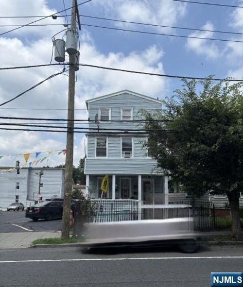 669 Scotland Rd, Orange, NJ, 07050-1142 | Card Image