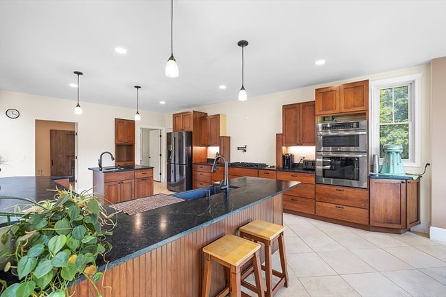 19 Hardscrabble Rd, House other with 5 bedrooms, 4 bathrooms and 12 parking in Sterling MA | Image 12