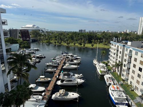 apt-901-1700 Nw North River Dr, Miami, FL, 33125-2352 | Card Image
