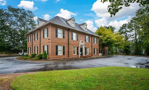8046 Roswell Rd, atlanta, GA, 30350-7023 | Card Image
