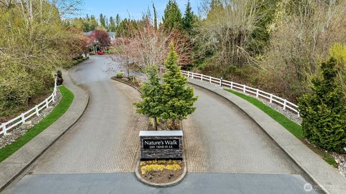 z102-2201 192nd St Se, Bothell, WA, 98012-7957 | Card Image