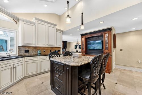 48 Tree Top Rd, Whitehouse Station, NJ, 08889-3714 | Card Image