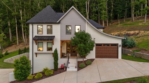 9962 Caseview Dr, Harrison, TN, 37341-8011 | Card Image