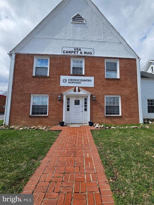 27 S Royal Ave, FRONT ROYAL, VA, 22630-3201 | Card Image