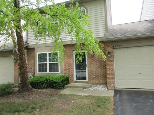 1225 N Village Dr, Round Lake Beach, IL, 60073-4617 | Card Image
