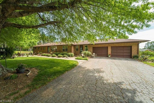 7044 Belews Creek Rd, House other with 3 bedrooms, 3 bathrooms and null parking in Belews Creek NC | Image 35