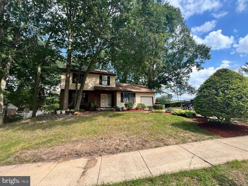 2 Windmill Dr, Clementon, NJ, 08021-5821 | Card Image