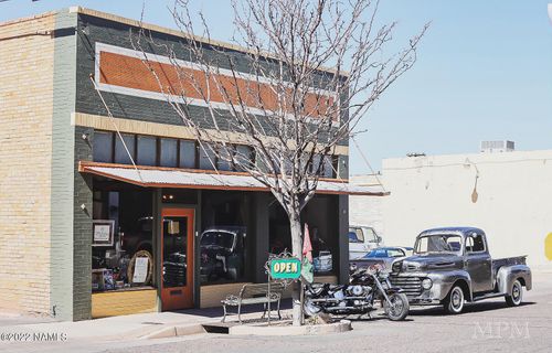 213 N Kinsley Avenue, Winslow, AZ, 86047 | Card Image