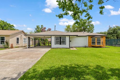 1000 W Thomas Ave, Pasadena, TX, 77506-3236 | Card Image