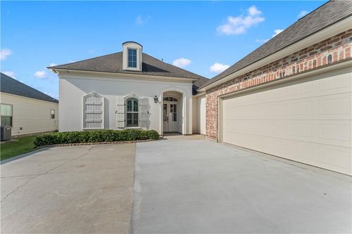 1369 Audubon Pkwy, Madisonville, LA, 70447-3271 | Card Image