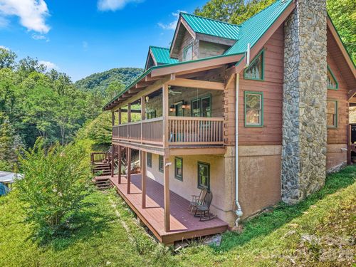 2560 Round Hill Rd, Bryson City, NC, 28713-8652 | Card Image