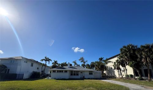 1355 Harbor Dr, SARASOTA, FL, 34239-2013 | Card Image
