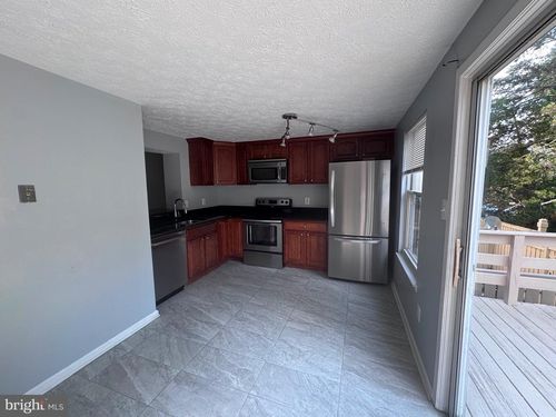 1727 Sundance Dr, RESTON, VA, 20194-5627 | Card Image