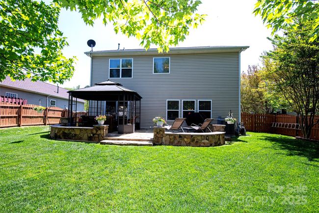 Rear of home | Image 28