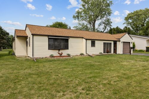 510 S Sycamore St, Genoa, IL, 60135-1157 | Card Image