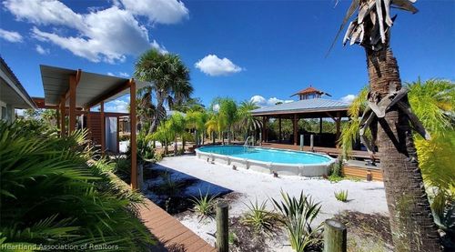 801 Jersey St Ne, LAKE PLACID, FL, 33852-3600 | Card Image