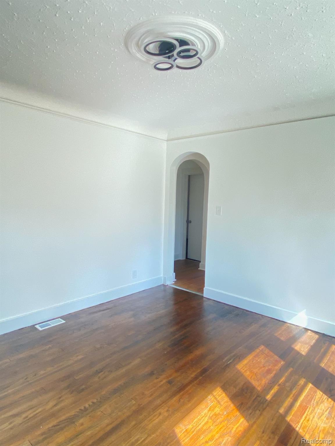 Residential Lease in Detroit 5