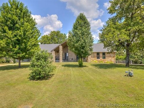 19805 Lake Dr, Claremore, OK, 74017-5395 | Card Image