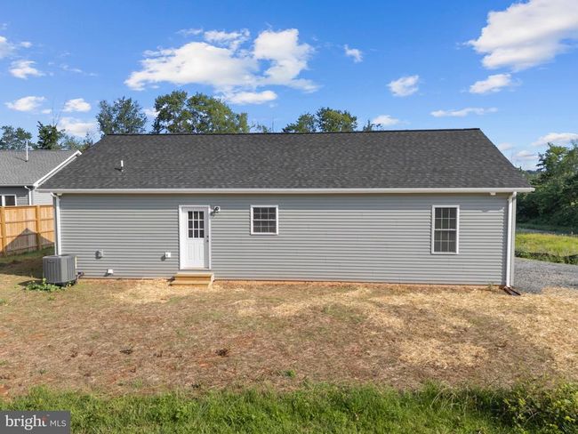 33 Barrington Dr, House other with 3 bedrooms, 2 bathrooms and null parking in STANARDSVILLE VA | Image 7