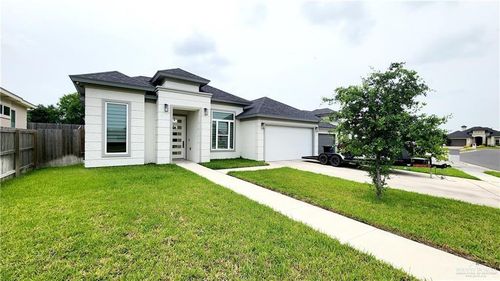 8007 N 25th Ln, Mcallen, TX, 78504-6598 | Card Image
