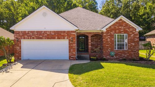38 Emerald Dr, Maumelle, AR, 72113-6039 | Card Image