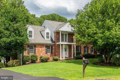 9708 Locust Hill Dr, Great Falls, VA, 22066-2030 | Card Image