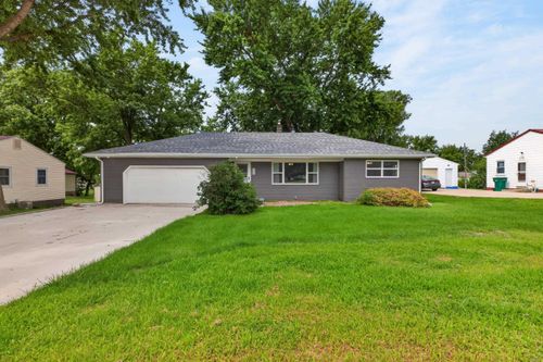 308 Gilbertville Rd, Elk Run Heights, IA, 50707-1416 | Card Image