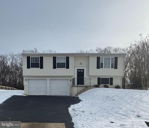 2352 Ironwood Dr, WALDORF, MD, 20601-2988 | Card Image