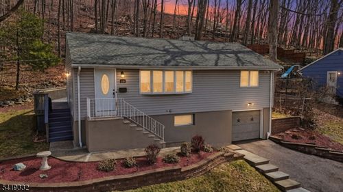 116 Rafkind Rd, Bloomingdale, NJ, 07403-1550 | Card Image