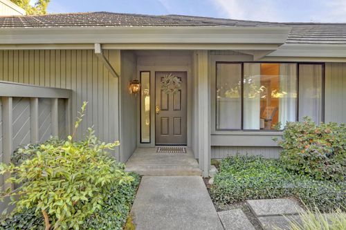 11295 Gold Country Blvd, Gold River, CA, 95670-3030 | Card Image