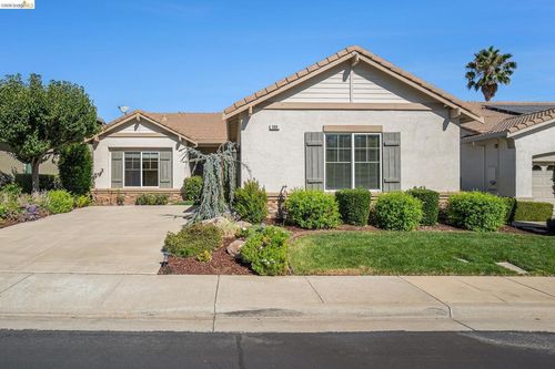 599 Pomona Dr, Brentwood, CA, 94513-6948 | Card Image