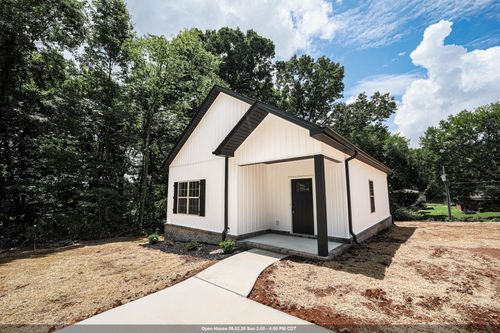 426 Smith St, Florence, AL, 35630-4131 | Card Image
