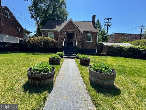 801 Cox Ave, HYATTSVILLE, MD, 20783-5006 | Card Image