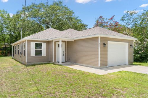 952 Mapoles St, Crestview, FL, 32536-2624 | Card Image