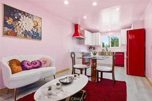 17658 Martha St, Encino, CA, 91316-1103 | Card Image