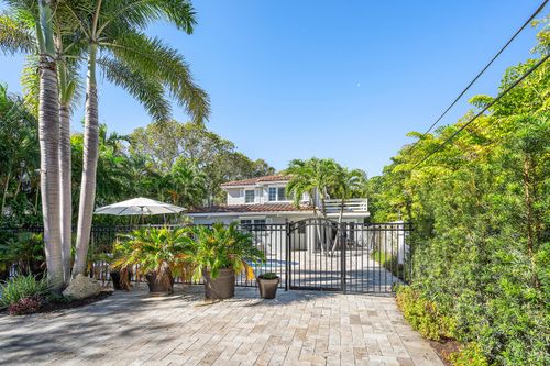 820 Palm Trl, Delray Beach, FL, 33483-5814 | Card Image