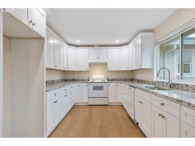 2225 48 Th Ave, House other with 3 bedrooms, 2 bathrooms and 4 parking in Longview WA | Image 9