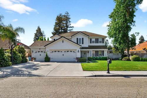3130 Hillcrest Court, Madera, CA, 93637 | Card Image