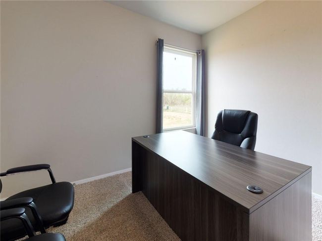 View of carpeted home office | Image 12