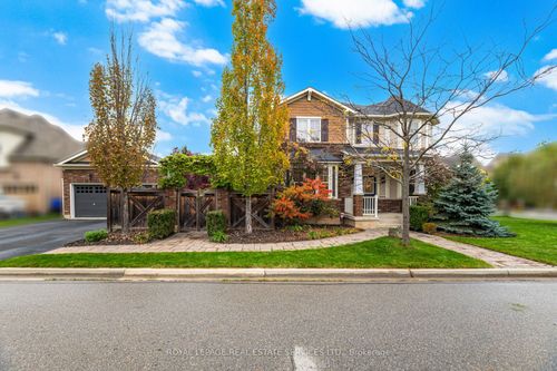 444 Coombs Crt, Milton, ON, L9T7N5 | Card Image