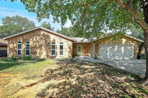 6509 Paula Ct, North Richland Hills, TX, 76182-4238 | Card Image
